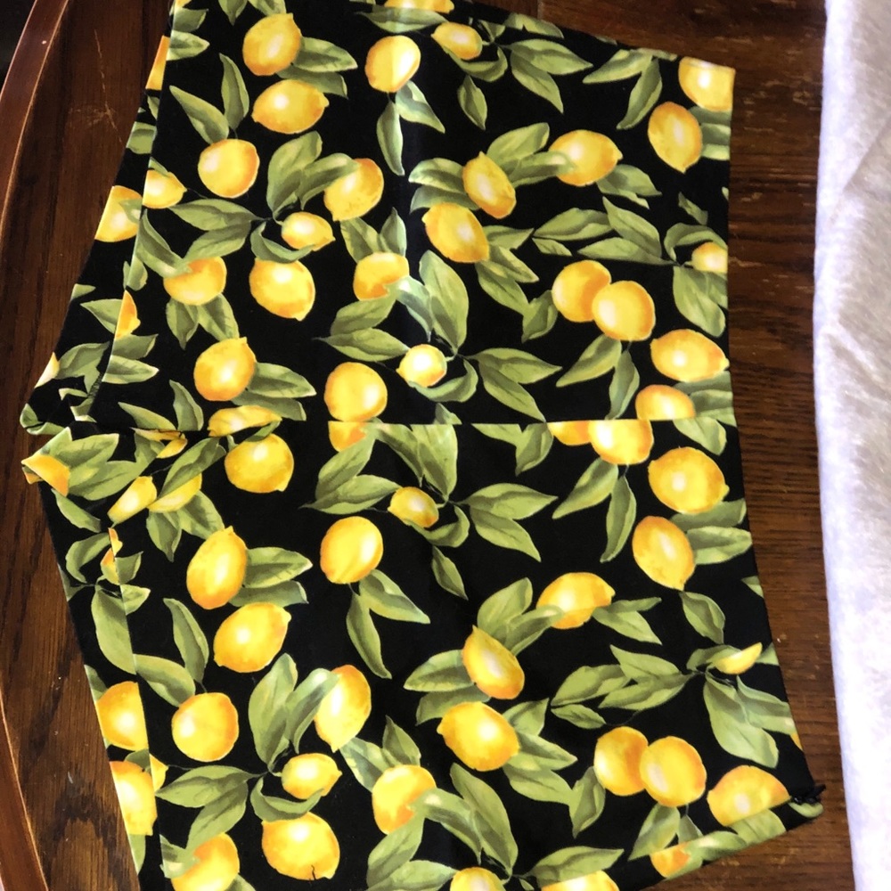 Lemon Shorts